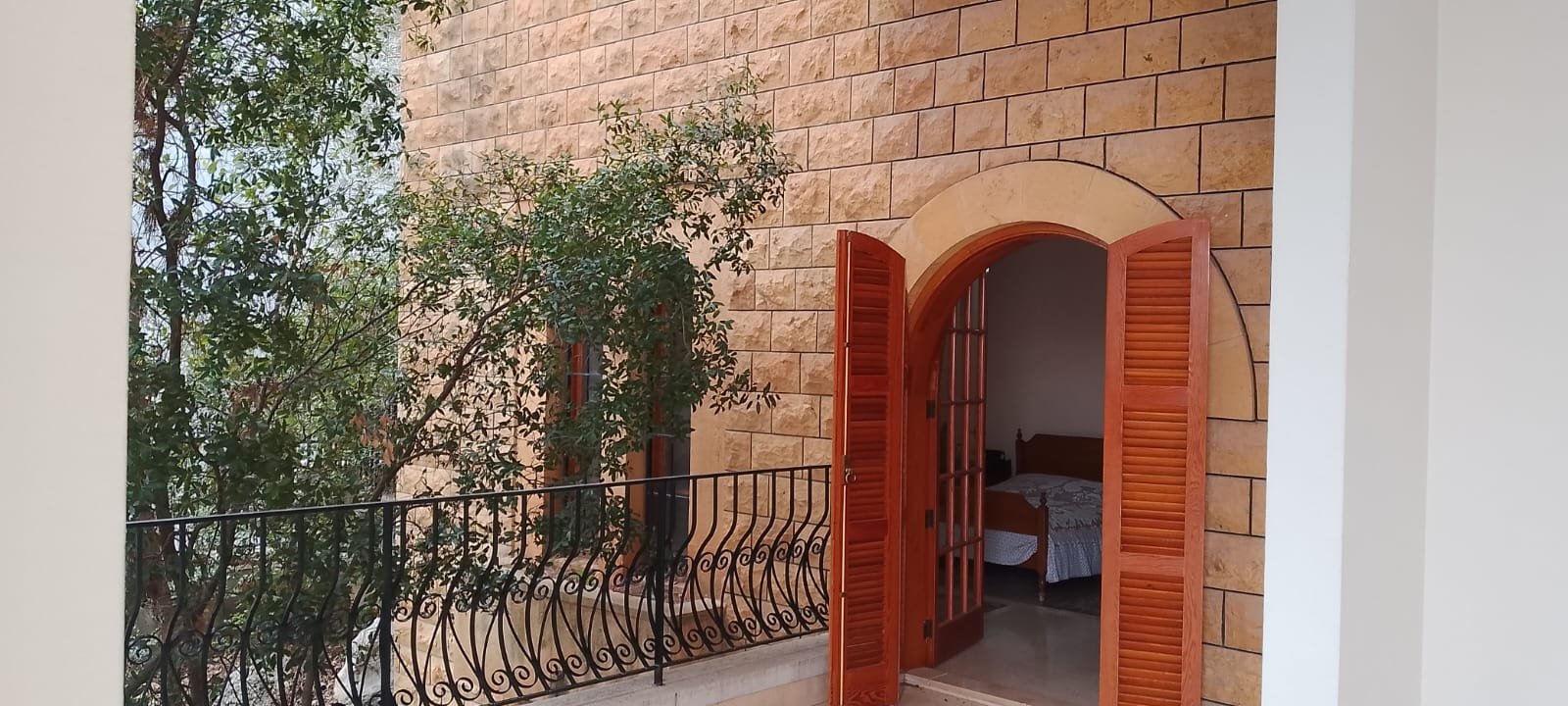 770sqm Triplex Villa built on 1200sqm Land – Baabdat, Metn — photo 5