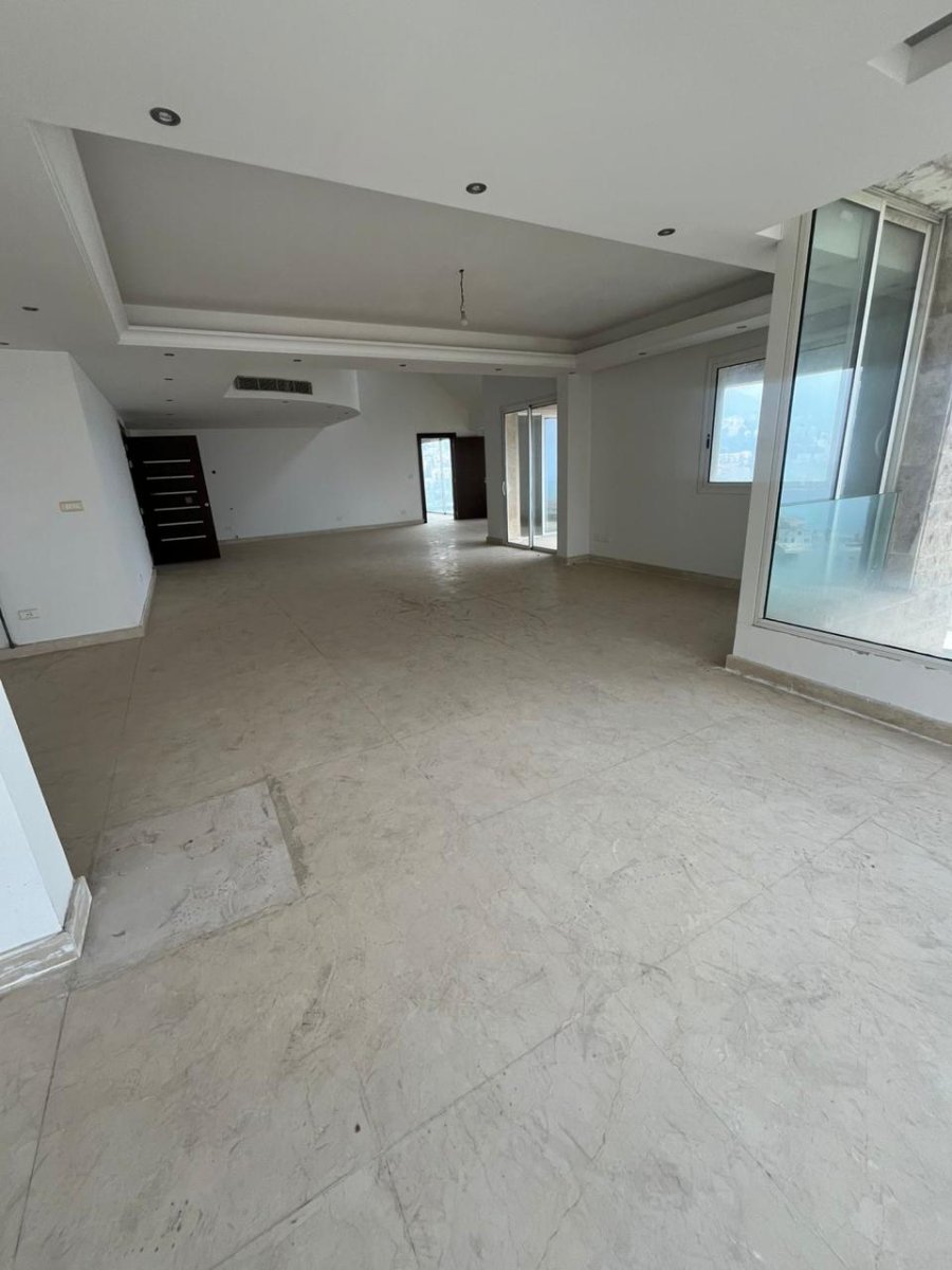 550 SQM Duplex For Sale In Adma - Kesewran  ( Sea View, gym and Swimming Pool ) — photo 3