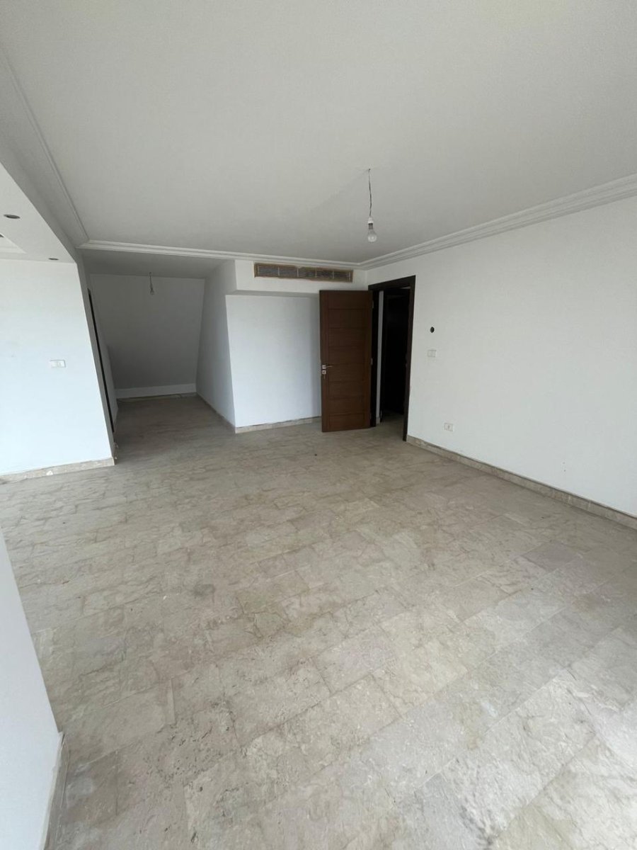 550 SQM Duplex For Sale In Adma - Kesewran  ( Sea View, gym and Swimming Pool ) — photo 15
