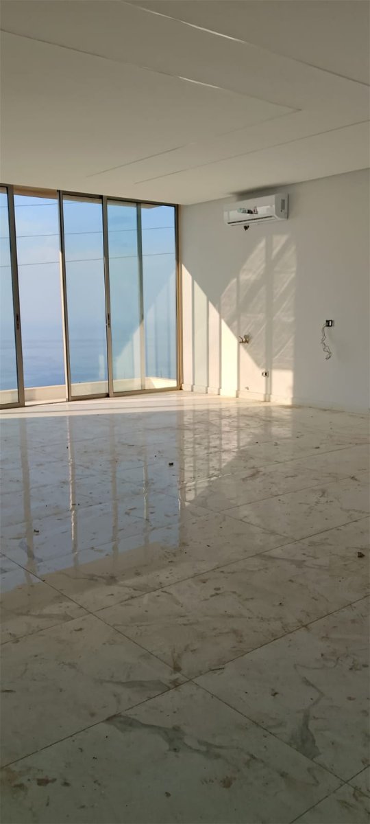 Super deluxe apartment for sale with full sea view — main photo