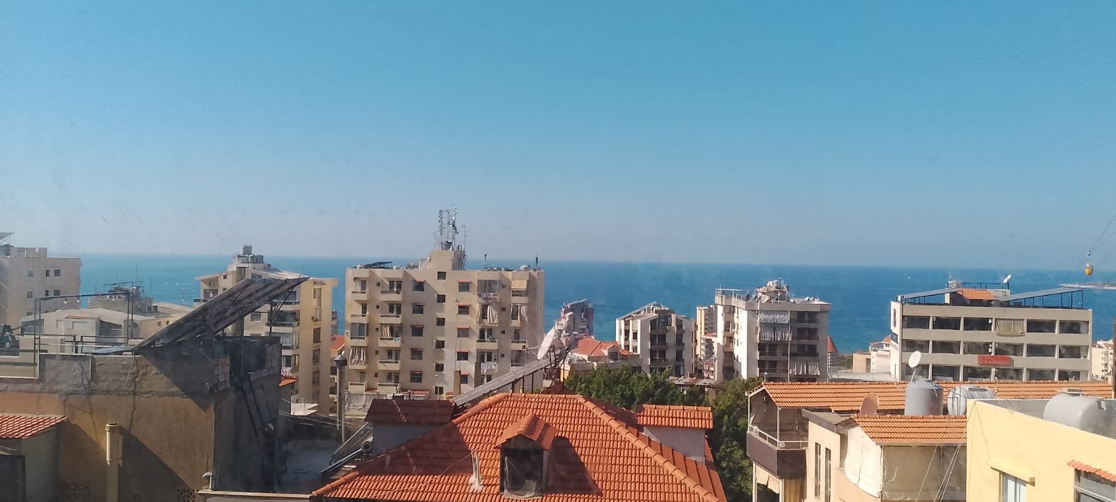 Apartment for sale in Haret Sakher with sea view — Jounieh