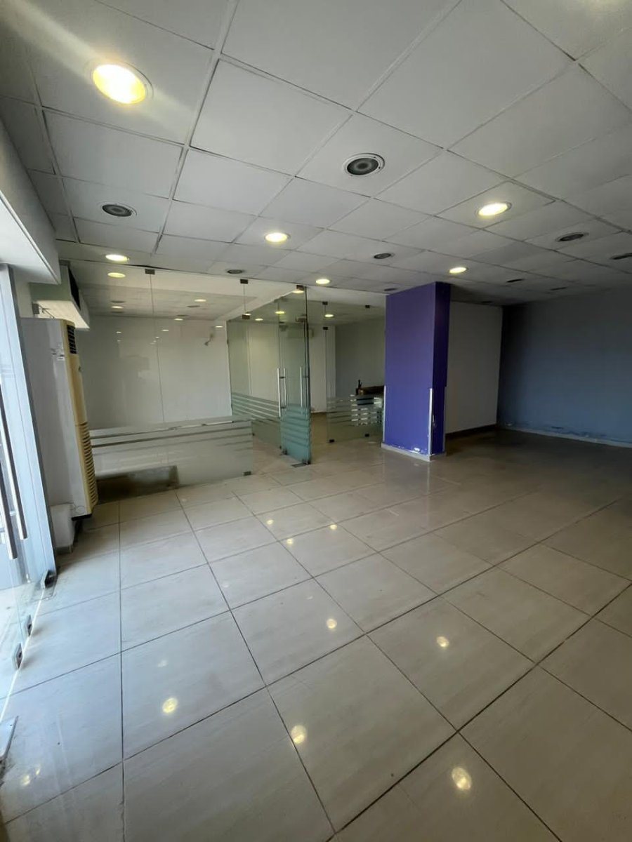 137 SQM shop for rent in Tabarja — photo 2
