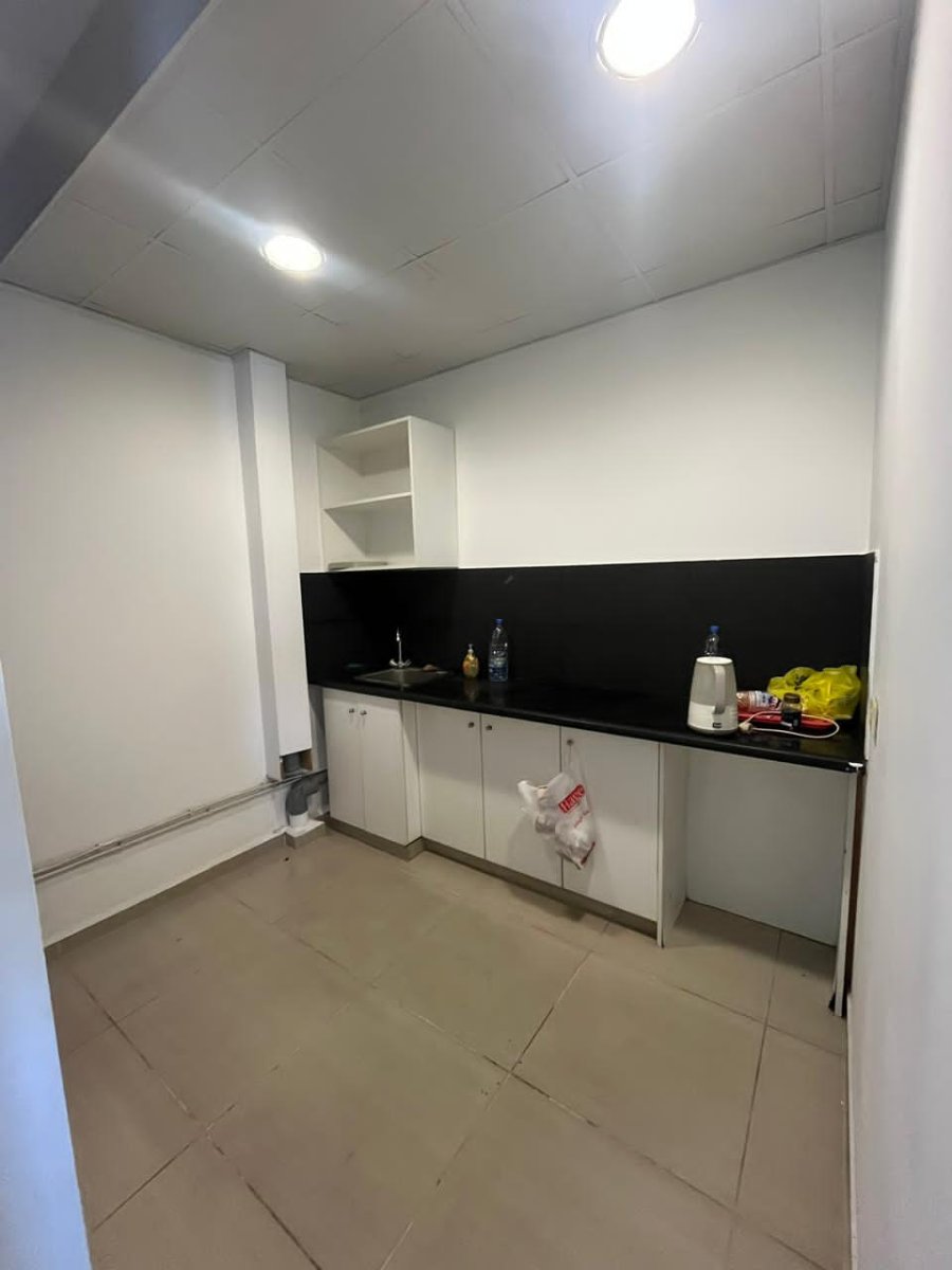 137 SQM shop for rent in Tabarja — photo 5