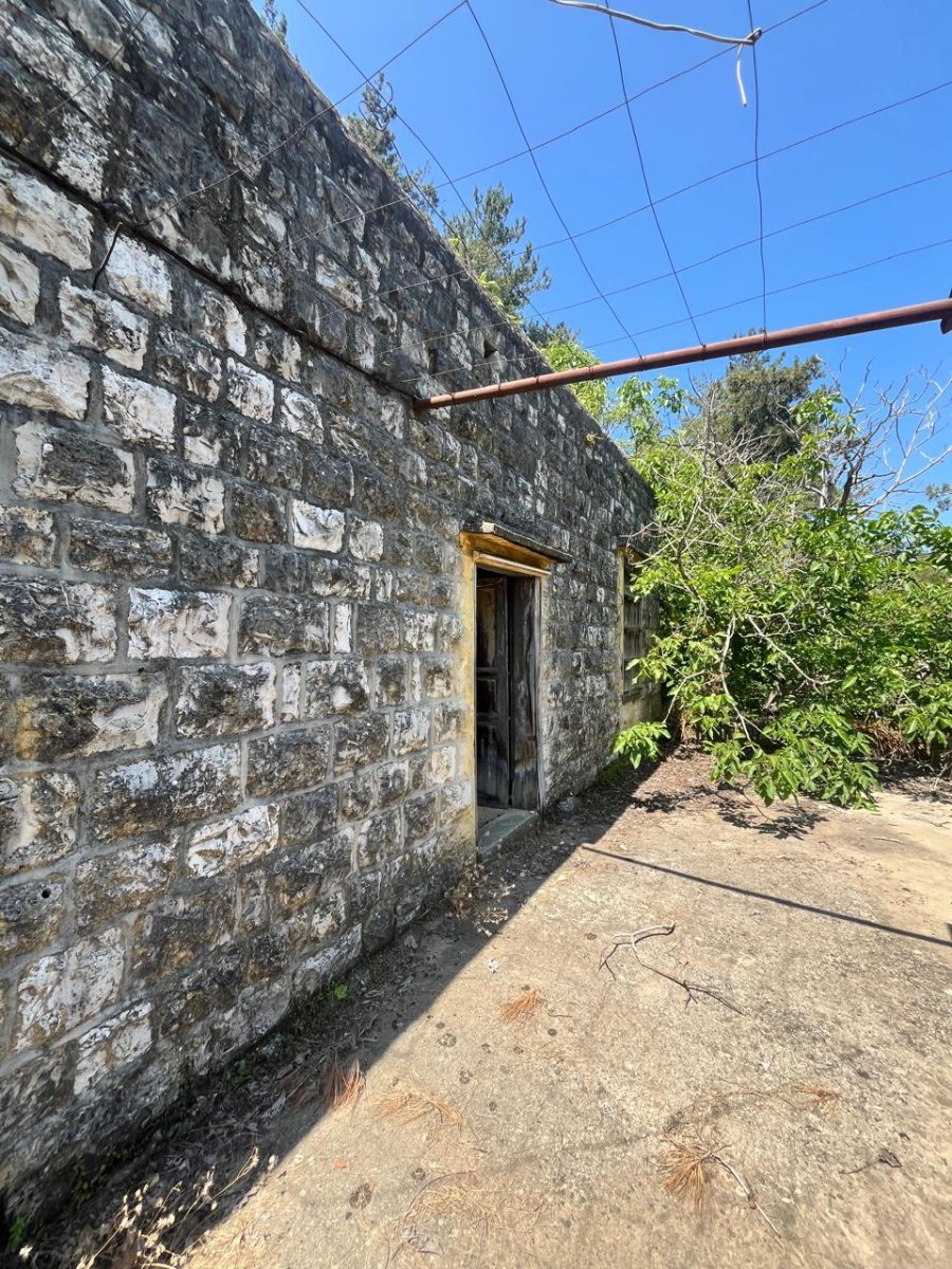 3057 SQM land with 100 SQM Authentic Town House for sale in Bezhel (Yahchouch) — main photo