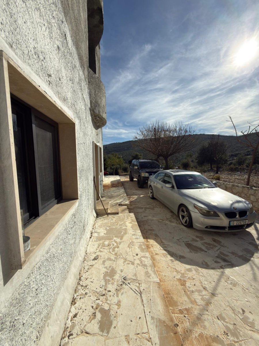 165SQM Apartment for sale in Yarita - Btaroun — photo 2