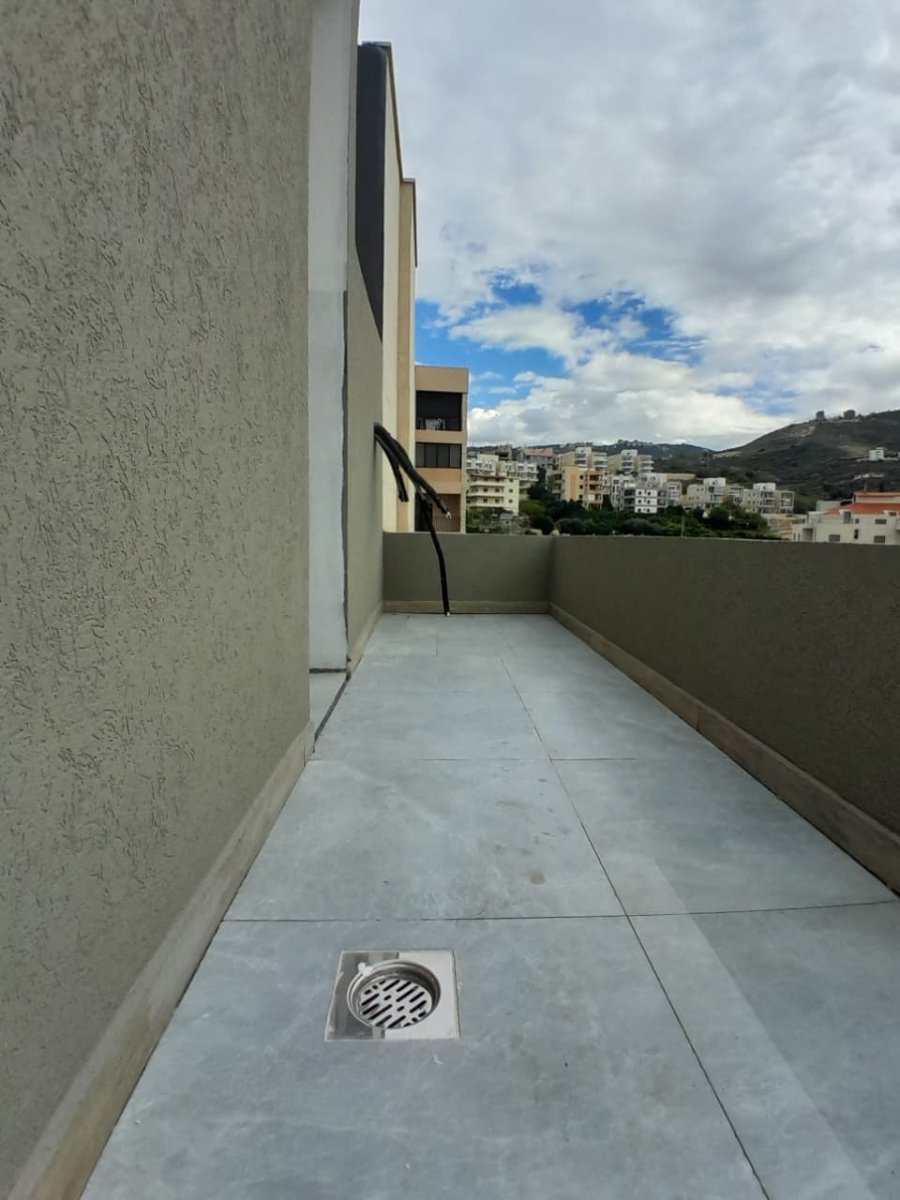 wonderful 3rd floor apartment + roof for sale — photo 17