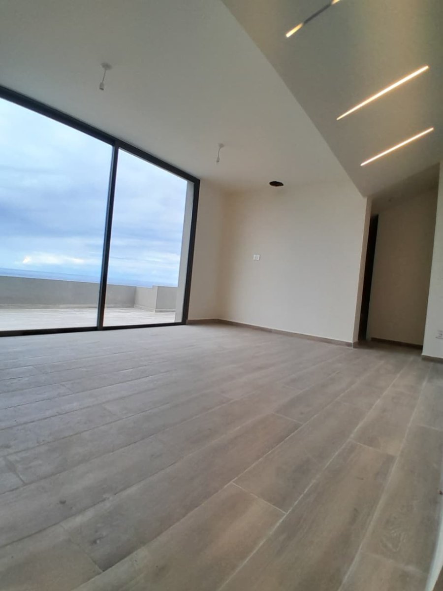 wonderful 3rd floor apartment + roof for sale — photo 15