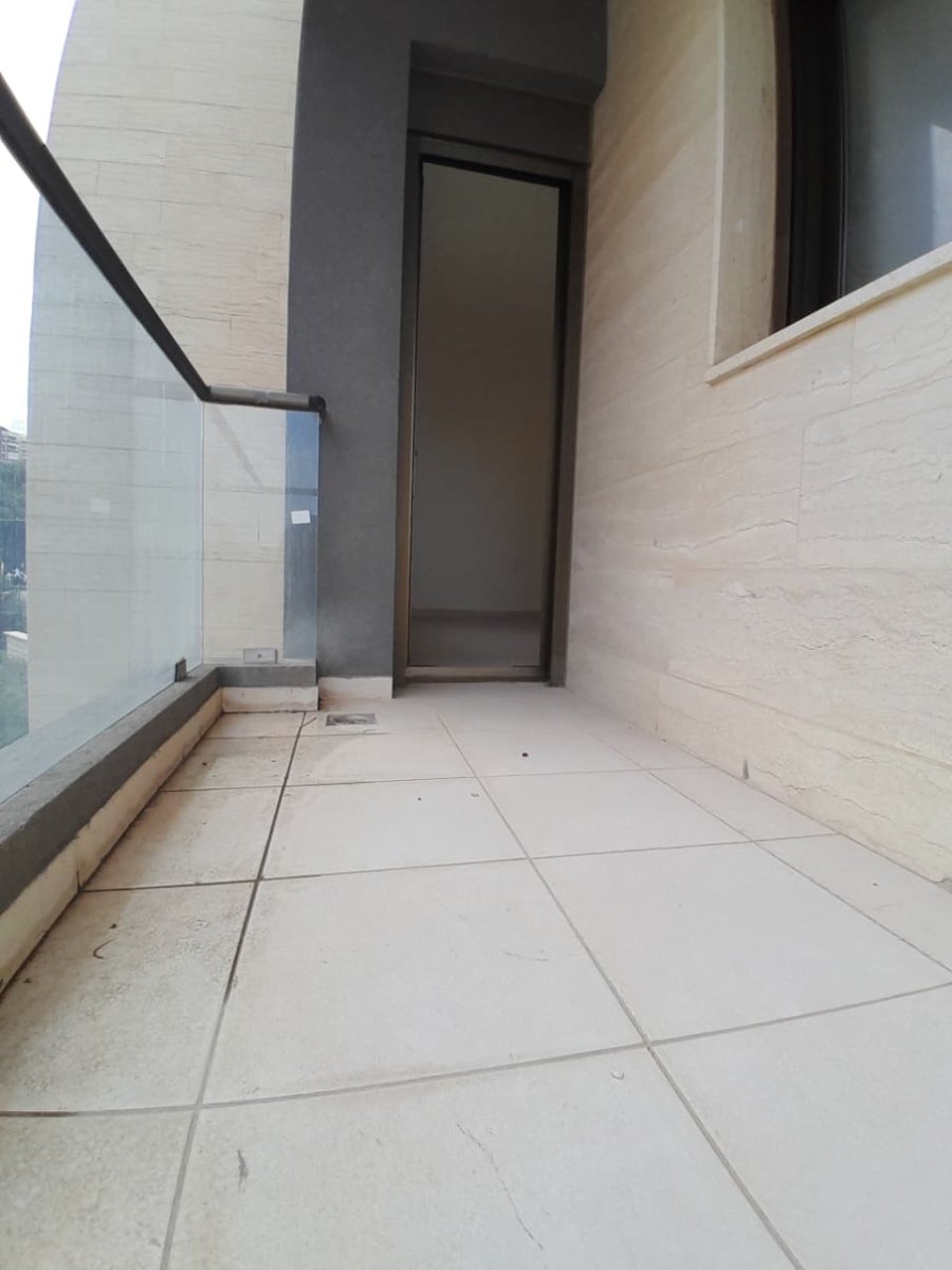 wonderful 3rd floor apartment + roof for sale — photo 4