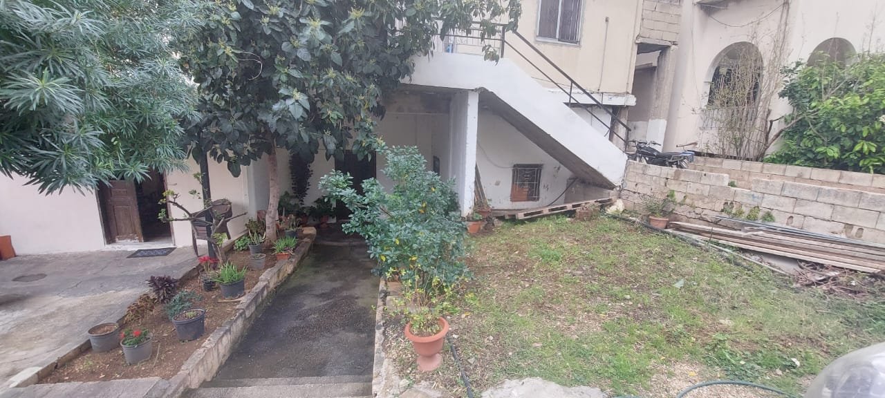 Land for sale with whole building on it — photo 5