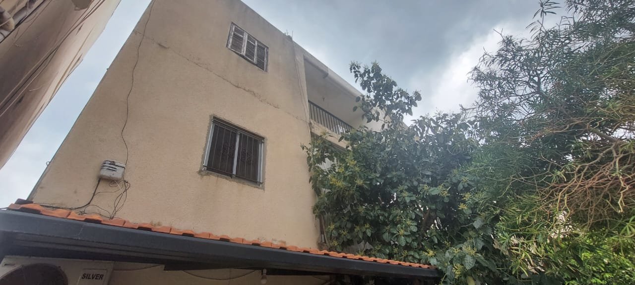 Land for sale with whole building on it — photo 4