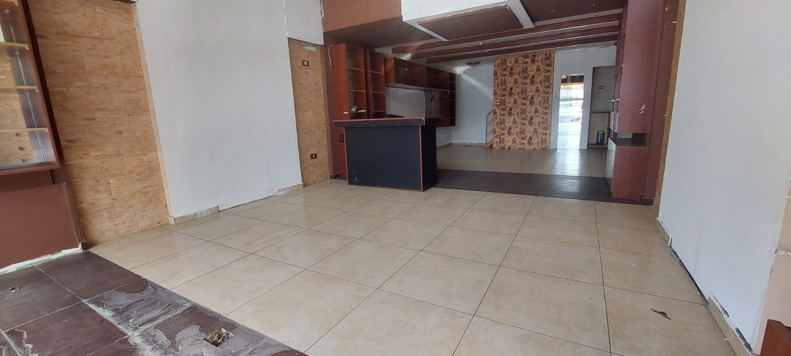 Shop for rent 1 min away from the highway — Jbeil ( Byblos )