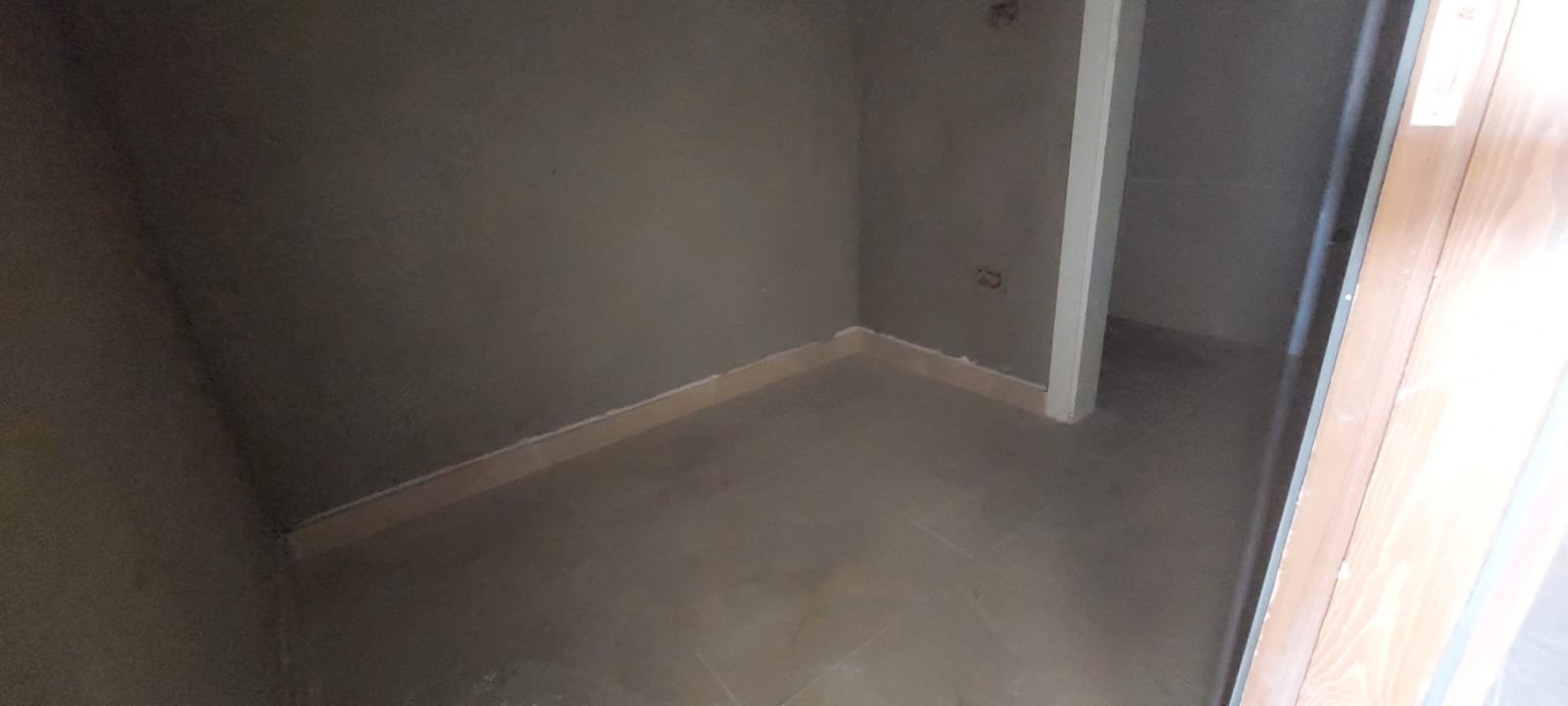 Modern roof for sale in hboub — photo 4