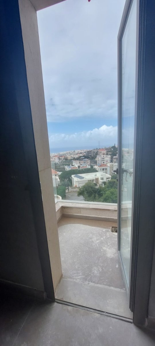 Modern roof for sale in hboub — photo 5