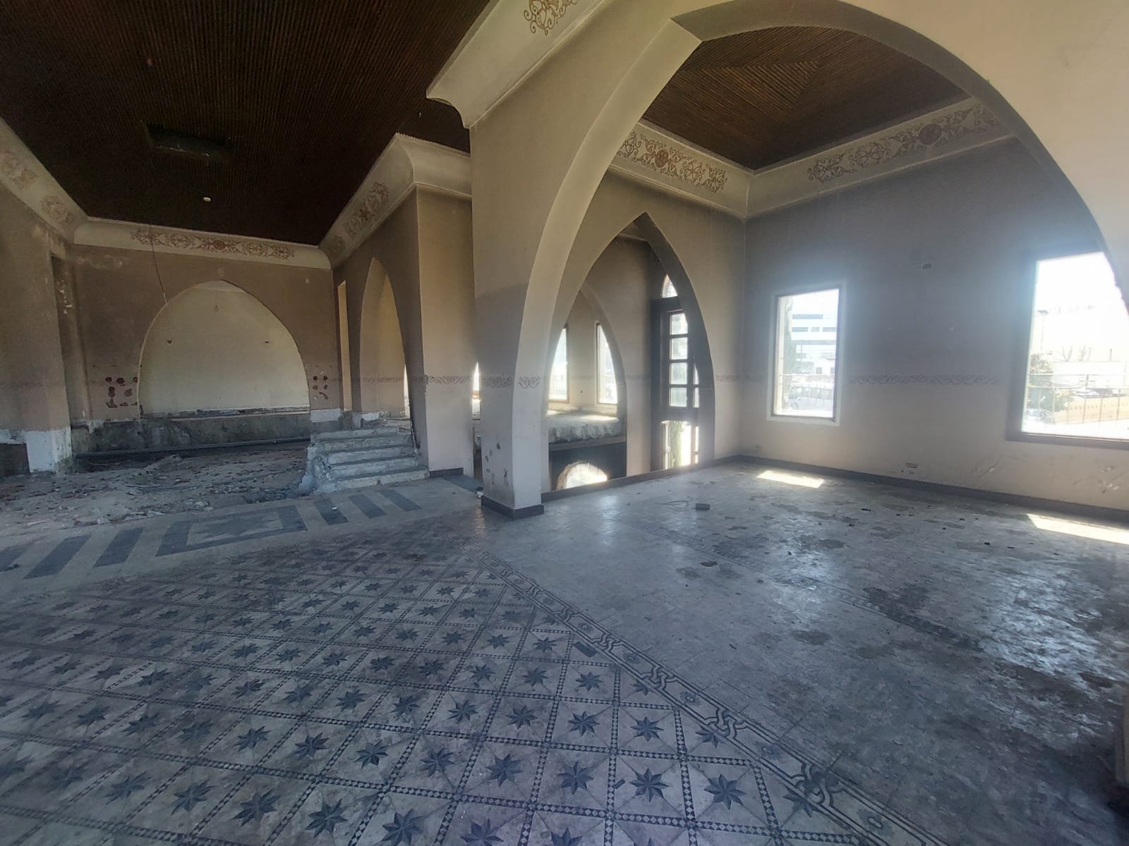 1,250sqm Prime Commercial Restaurant for Rent in Jbeil — photo 2