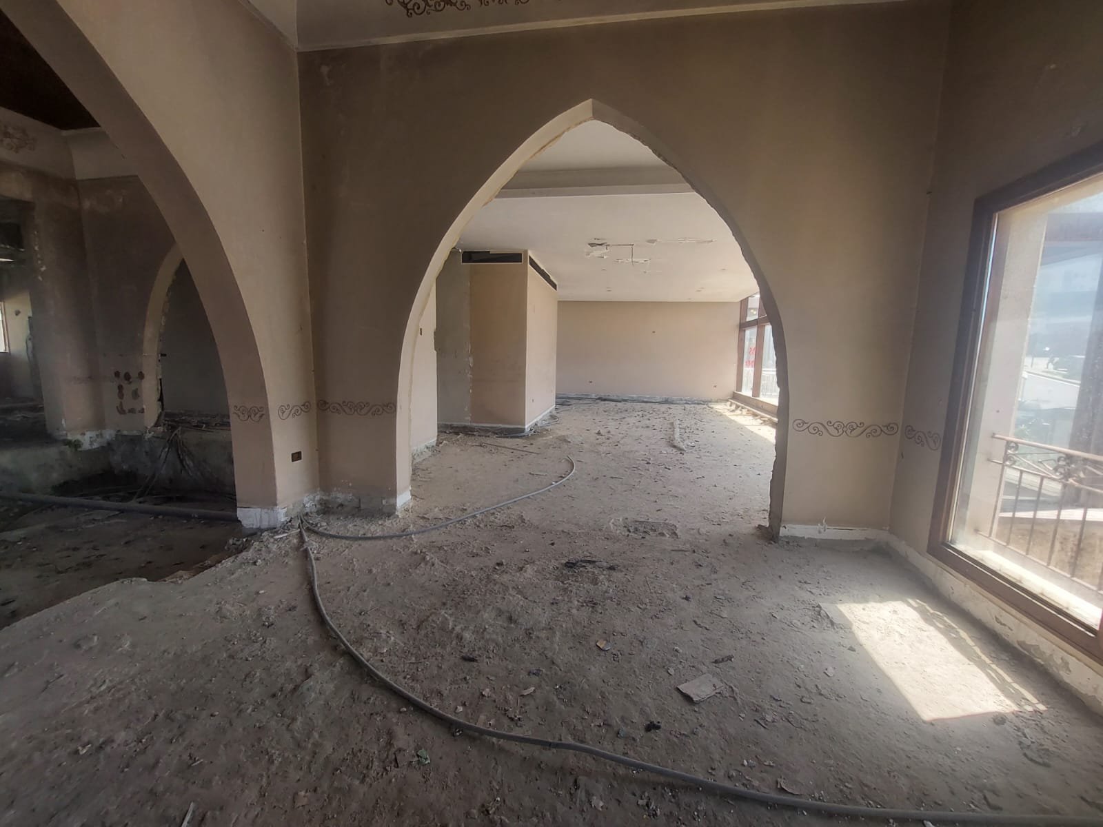 1,250sqm Prime Commercial Restaurant for Rent in Jbeil — photo 3