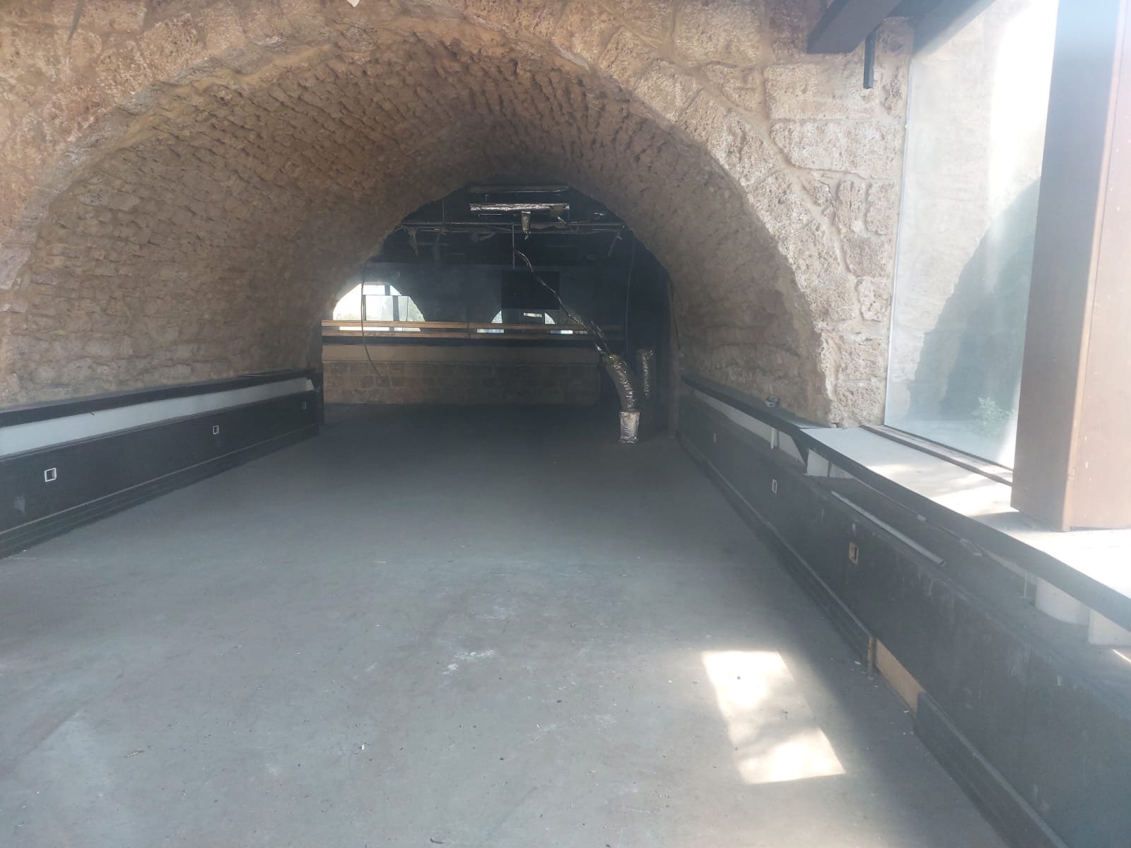 1,250sqm Prime Commercial Restaurant for Rent in Jbeil — photo 11