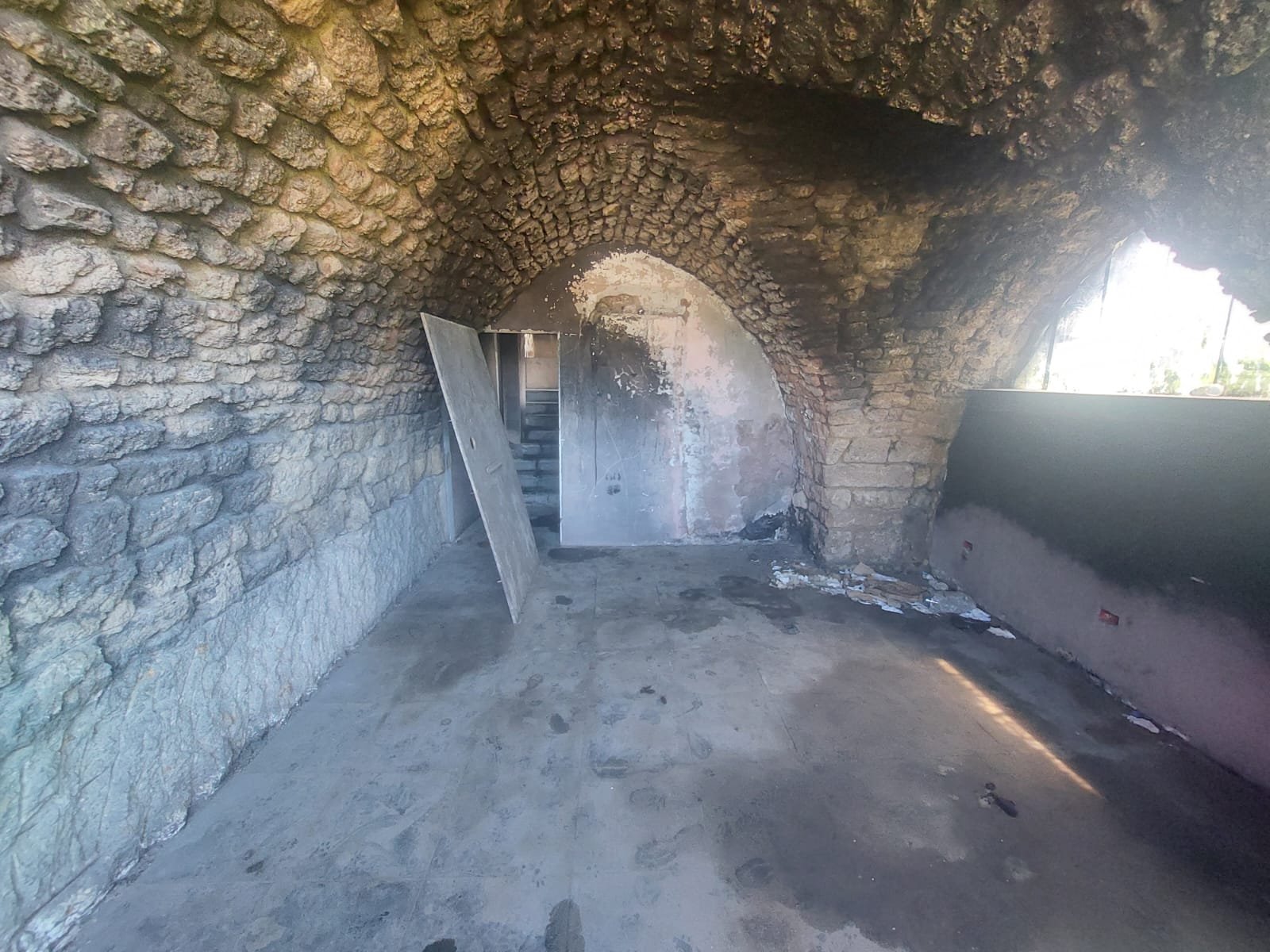 1,250sqm Prime Commercial Restaurant for Rent in Jbeil — photo 16